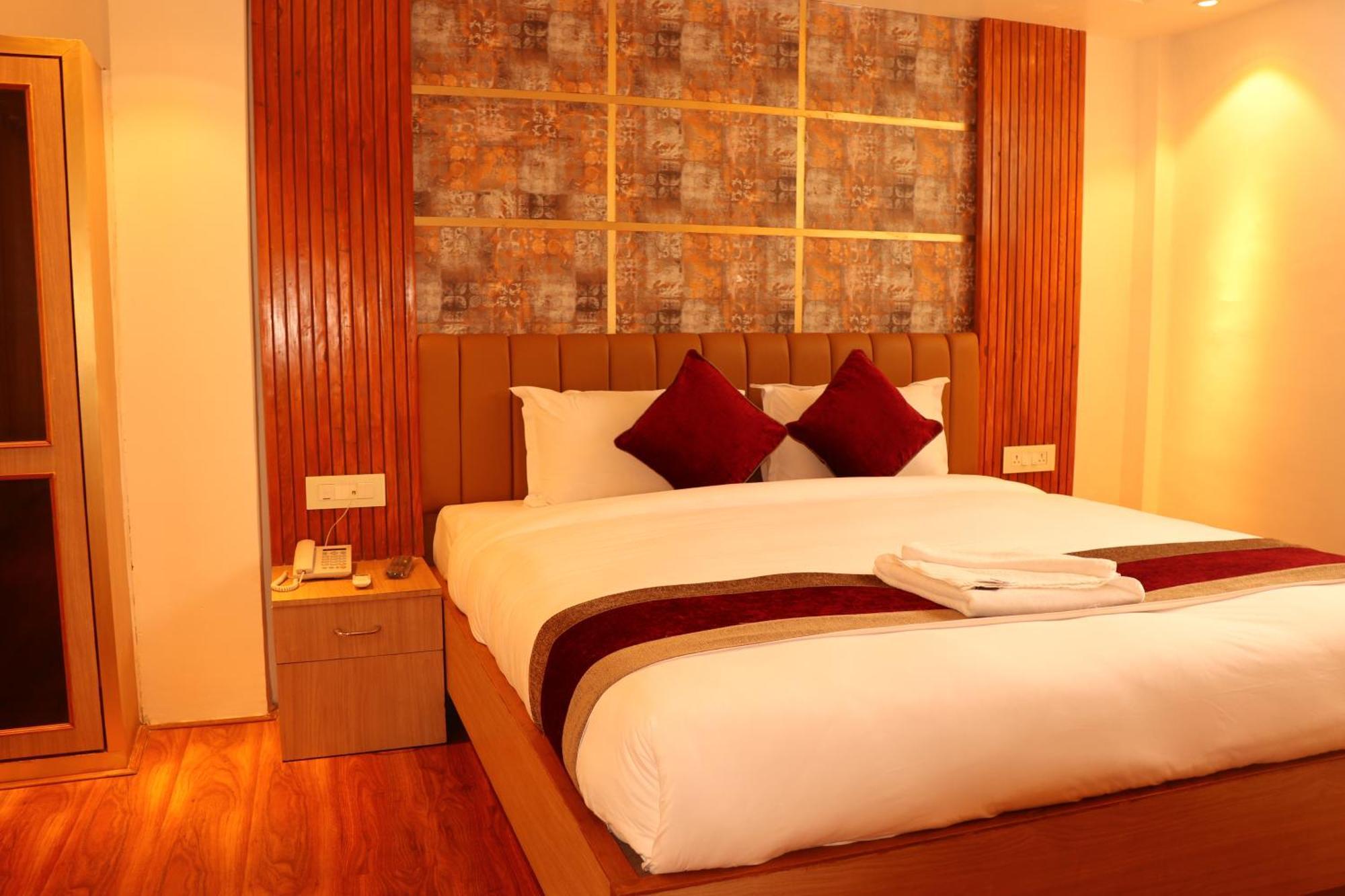 Hotel Elegant Kathmandu Inn Exterior foto